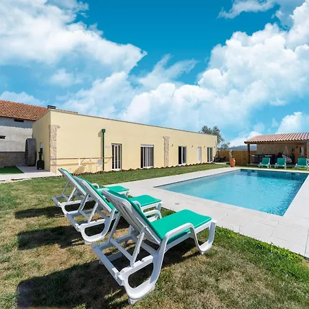 Rural With Pool * Lagares (Leiria)