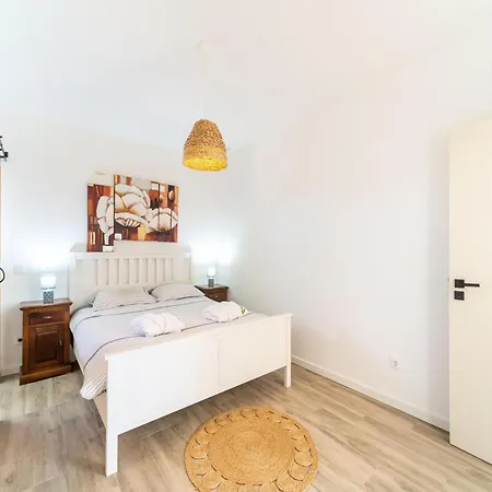 Rural With Pool Lagares (Leiria)