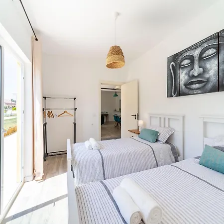 Rural With Pool * Lagares (Leiria)