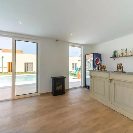 Rural With Pool Lagares (Leiria)