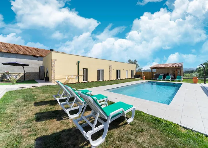 Rural With Pool * Lagares (Leiria)