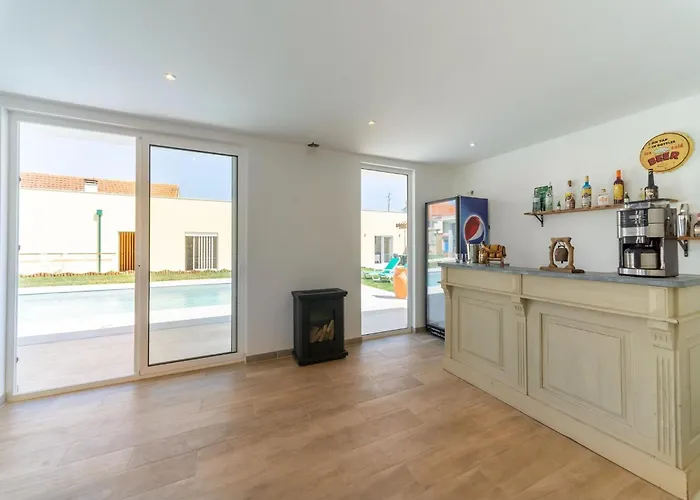 Rural With Pool Lagares (Leiria)